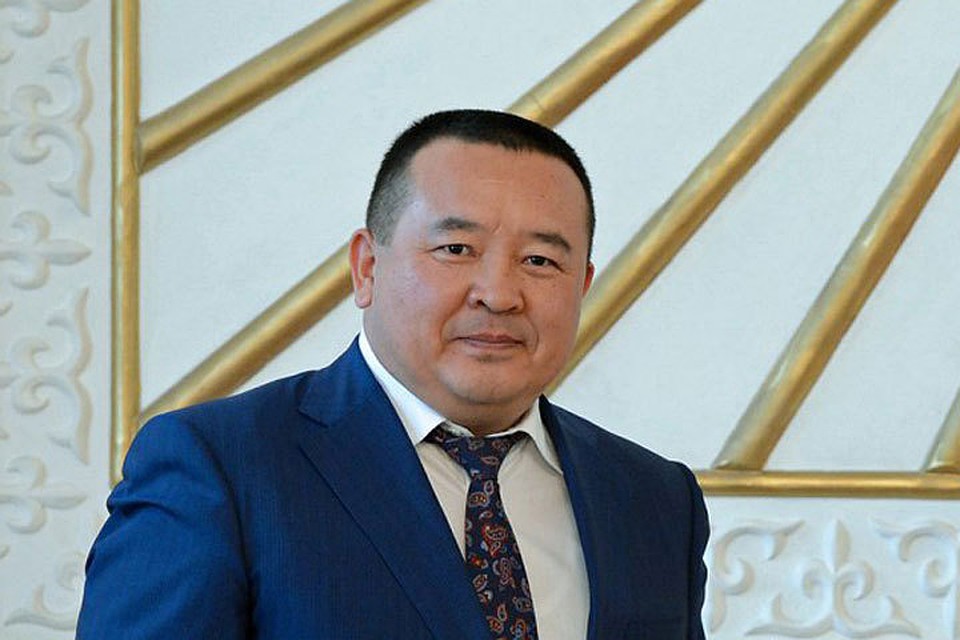 Сторонника экс-президента уведомили о том, что он обвиняется в мошенничестве в особо крупном размере.