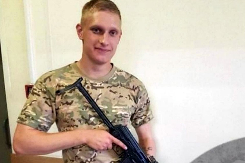 О том что смелый парень достоин награды сразу же после его смерти заговорили друзья и совершенно незнакомые с ним люди со всей России