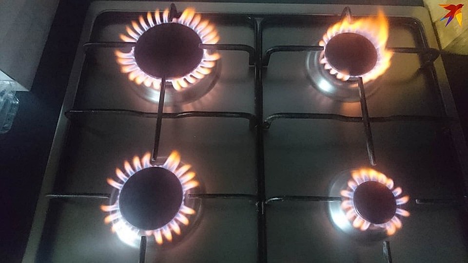 После пытки огнем газовой плиты детишек пришлось госпитализировать.
