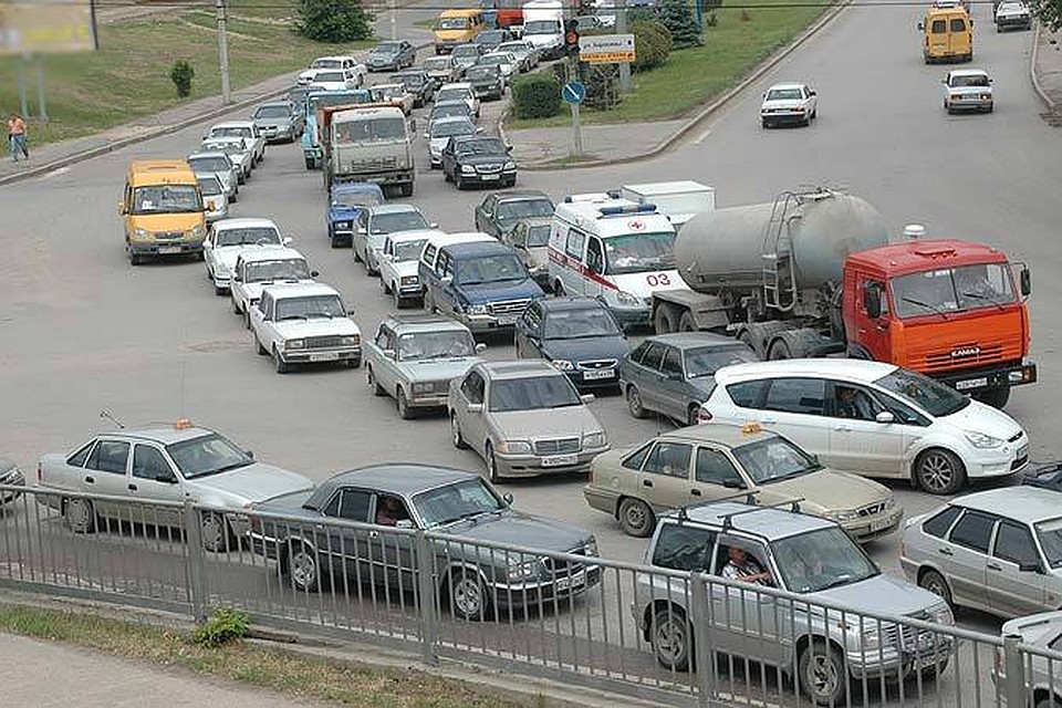 Оказалось, что во Владивостоке, где всего 610 тысяч жителей, машин больше, чем в Волгограде.