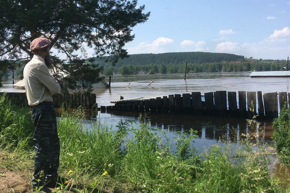 Наводнение в Тулуне: уровень воды на реке Ия снизился на 6 сантиметров