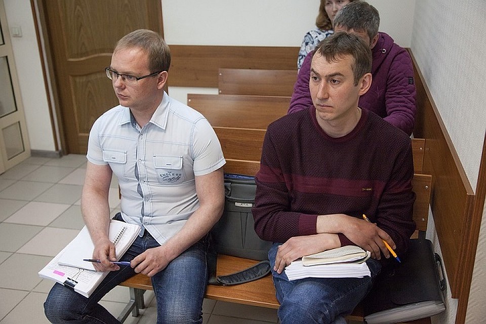 Директор УК Алексей Рямов и инженер Константин Ветров