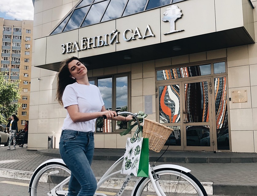 4 июля в офисе ГК "Зеленый сад" победительница Алина получила свой заслуженный подарок.