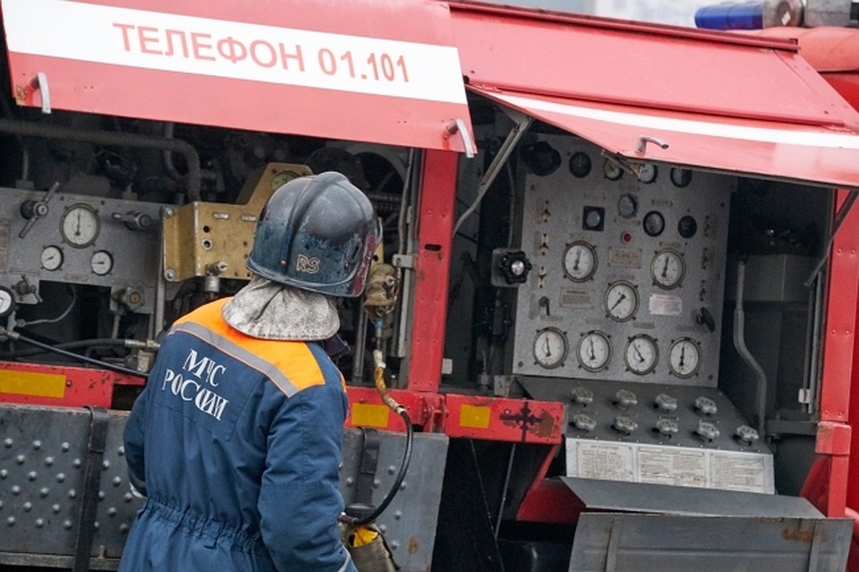 Больше 100 хабаровчан покинули квартиры из-за пожара в подъезде дома