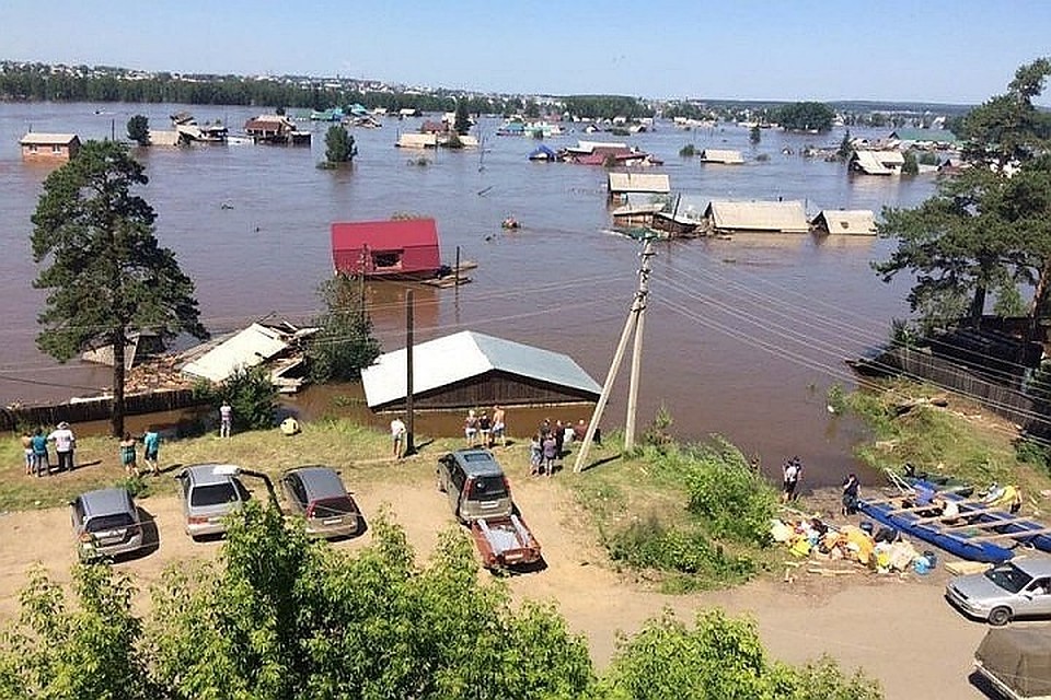 Последствия паводков в Иркутской области: первые четыре семьи получили выплаты за погибших родственников. Фото: Николай Текалов.