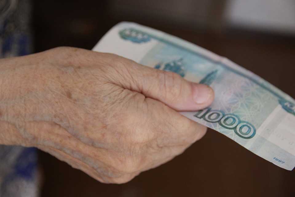 Пенсионерка легко поверила бандитам