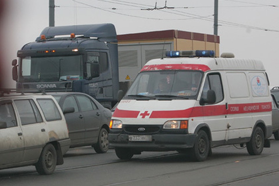 Трое в больнице.