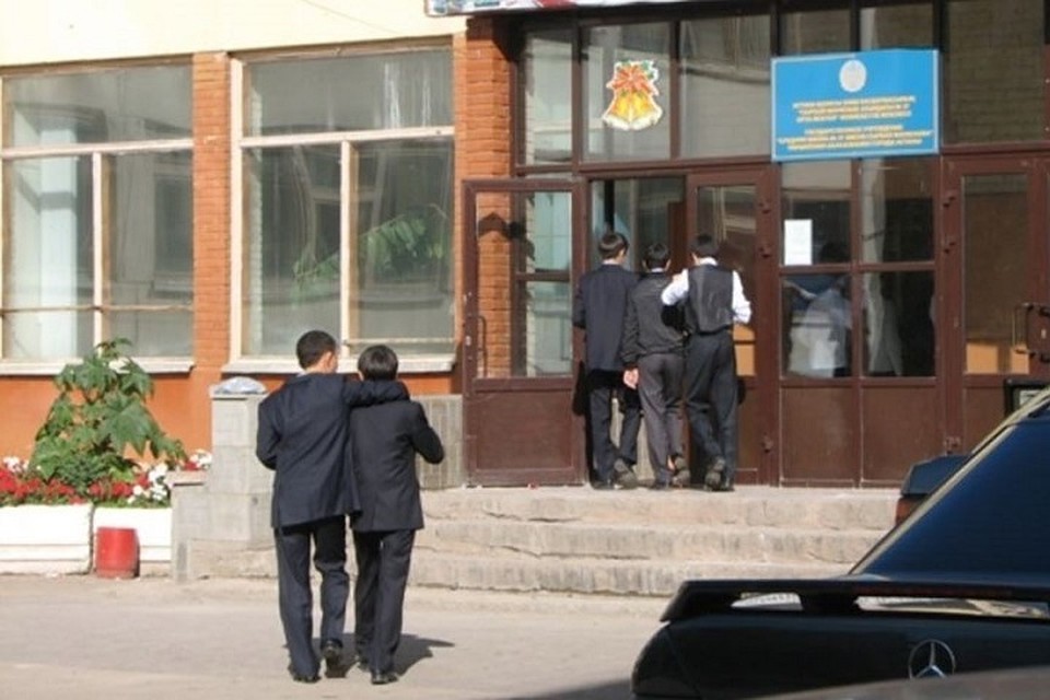 Школы, которые будут нести имена молодогвардейцев, также выбирал Совет министров ЛНР. Фото: rus.azattyq.org