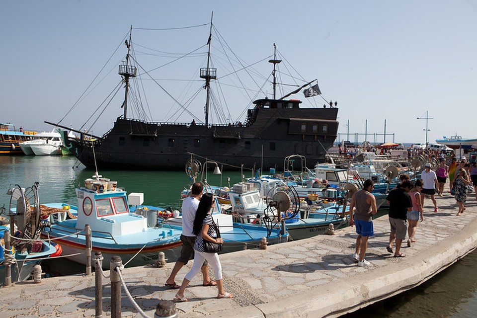 Уже бывший должник сможет съездить на море