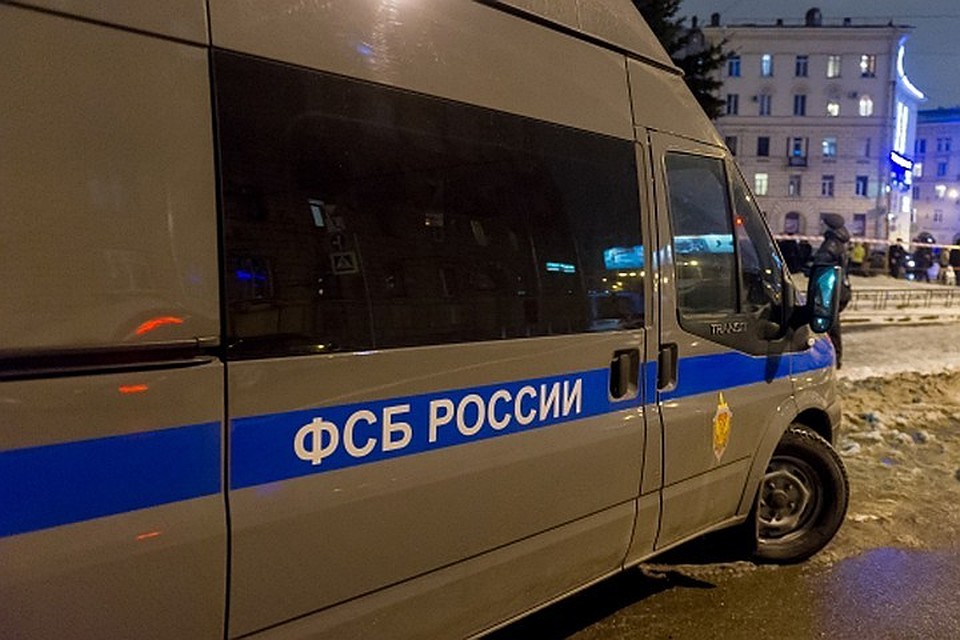 Оперативники ФСБ пришли с обысками в администрацию Колпино.