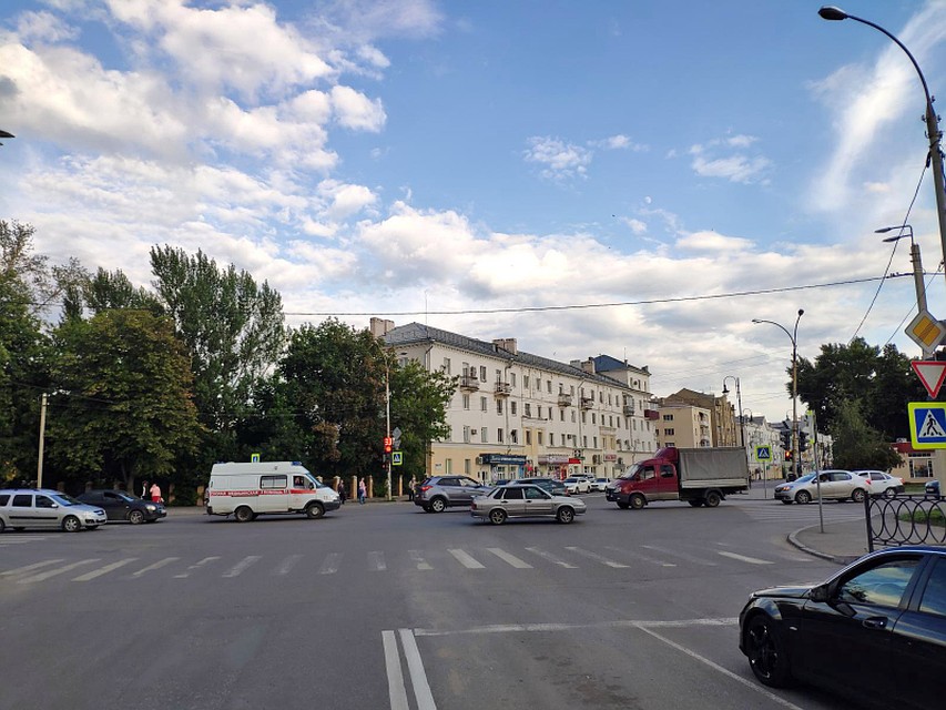 Авария произошла на перекрестке улиц Пролетарская и Карла Маркса