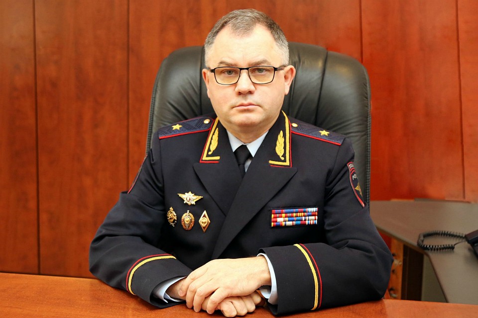 Павел Леонидович начинал как оперуполномоченный уголовного розыска в ГОВД Североморска. Фото: пресс-служба МВД,