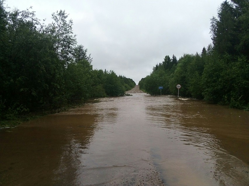 Дорога на Зимстан. Фото: Елена Кочанова группа "Подслушано Усть-Кулом" в соцсети "ВКонтакте"