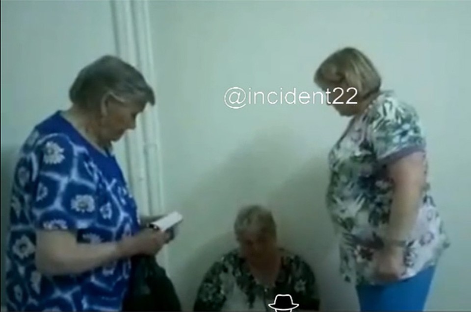 Пациенты, застрявшие в лифте