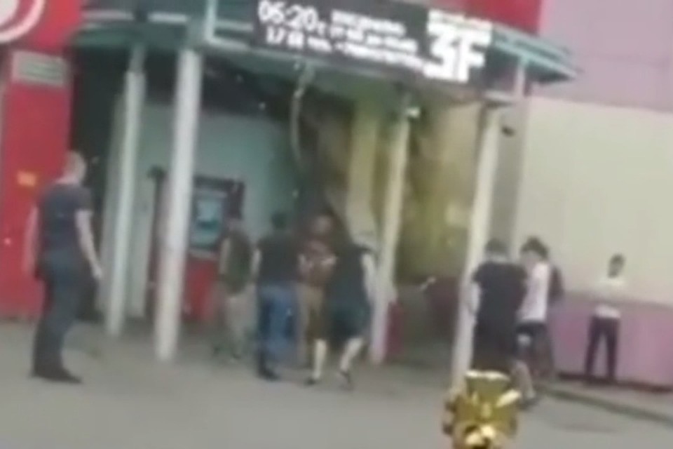 В массовой драке участвовали порядка 10 человек Фото: "Инцидент Кемерово" / "ВКонтакте"