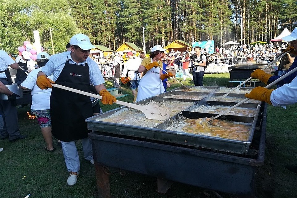 Рекордную яичницу пожари в Татарстане