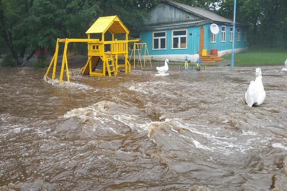 Особенно не повезло лагерю «Юный рыбак» - он расположен вблизи двух рек Мараловая и Соколовка