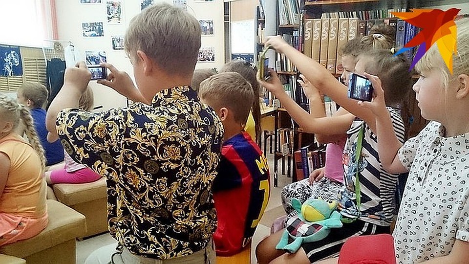 А вот телефоны можно отложить - интересно будет и без них!