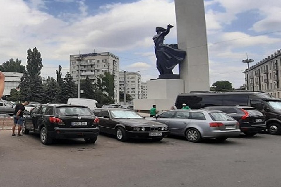 По инициативе президента был отреставрирован памятник в честь освобождения Молдовы от фашистской оккупации