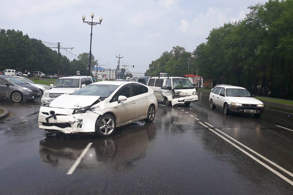 Поездка на авто для трех хабаровчан могла закончиться трагически