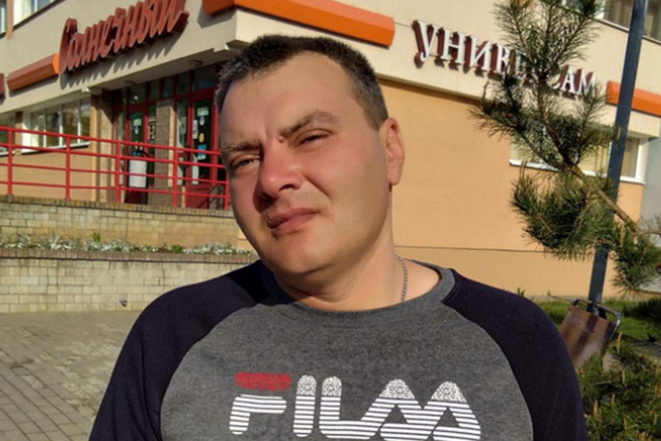 Этот мужчина выкопал могилу для женщины, с которой жил, и пытался убить ее топором. Фото: УВД Гродно.