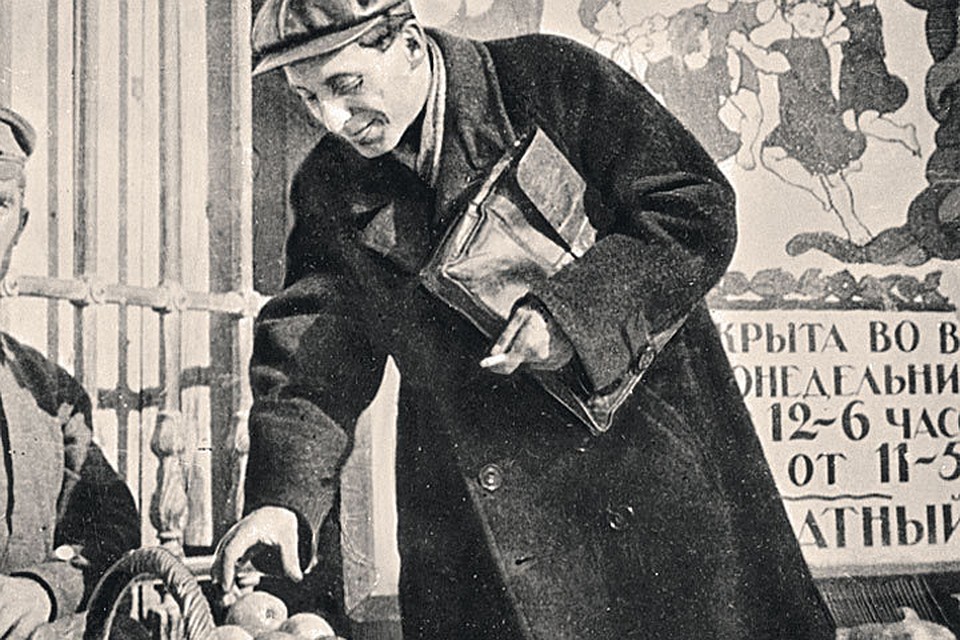 1923 год. Вот так проходили фотосессии звезд. Фото: Борис ИГНАТОВИЧ/РИА Новости