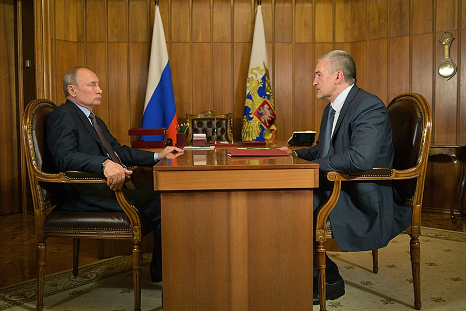 Сергей Аксёнов на встрече с президентом не просто доложил о ситуации в республике, но и подвел итоги работы за целую пятилетку. Фото: Алексей Дружинин/ТАСС