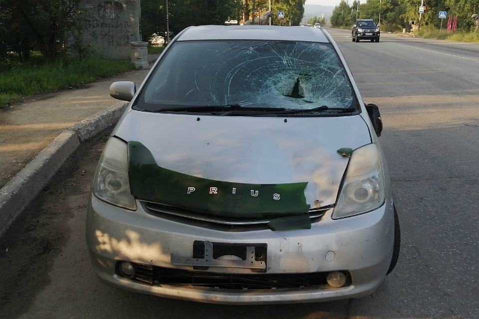 Сразу два пешехода покалечились на «зебре» от наезда авто в Хабаровске