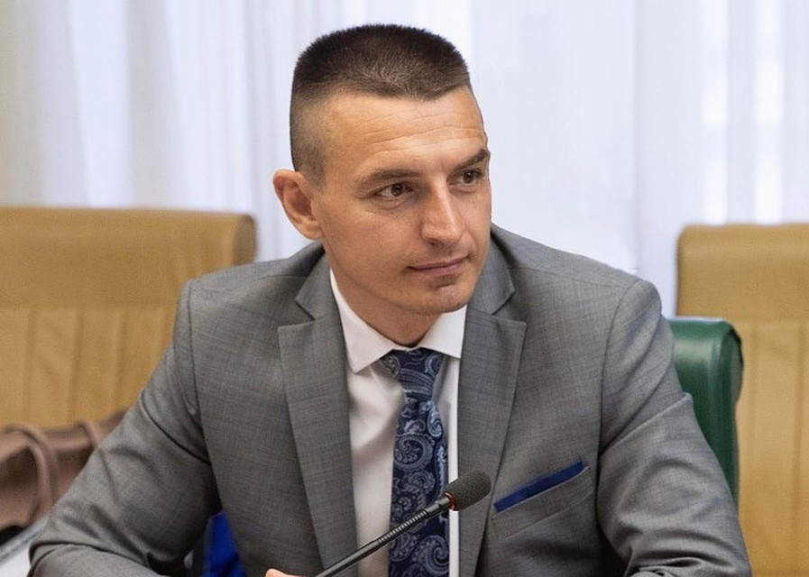 Ранее Владимир Владимирович возглавлял комитет по делам молодежи и туризму