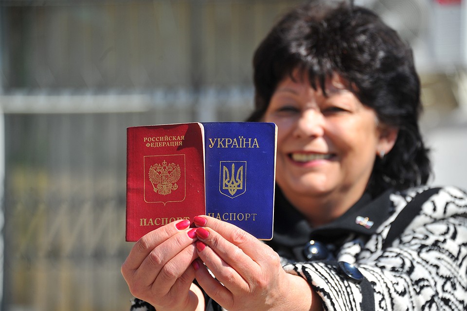 По словам генерал-майора полиции более 40 000 граждан Украины уже воспользовались этой возможностью.