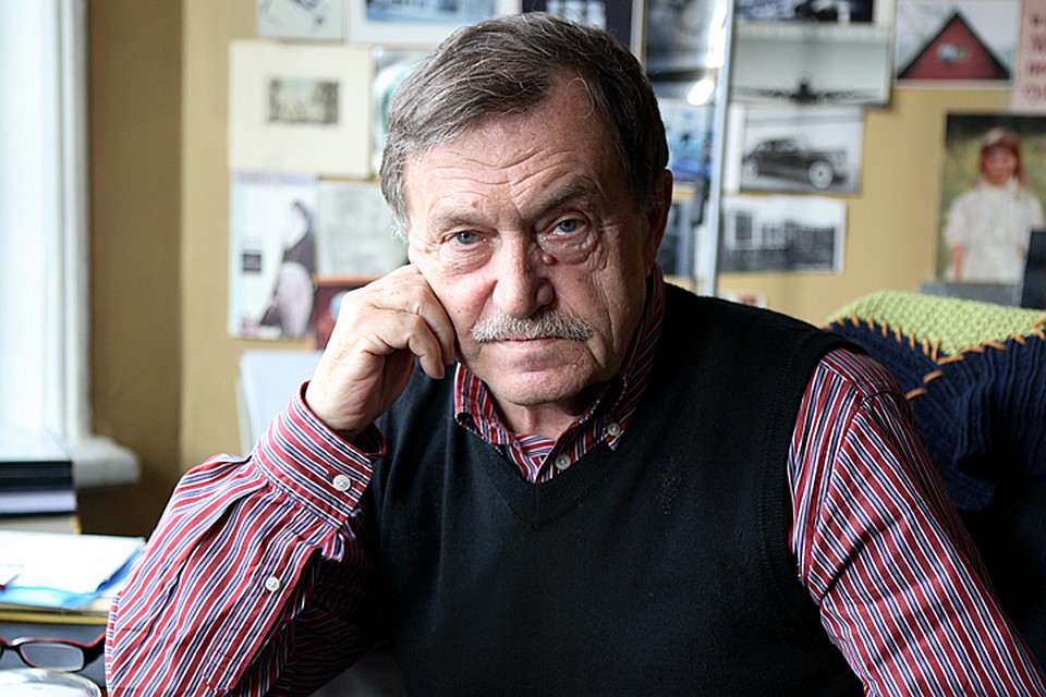 Едва придя в литературу, Аксенов стал суперзвездой