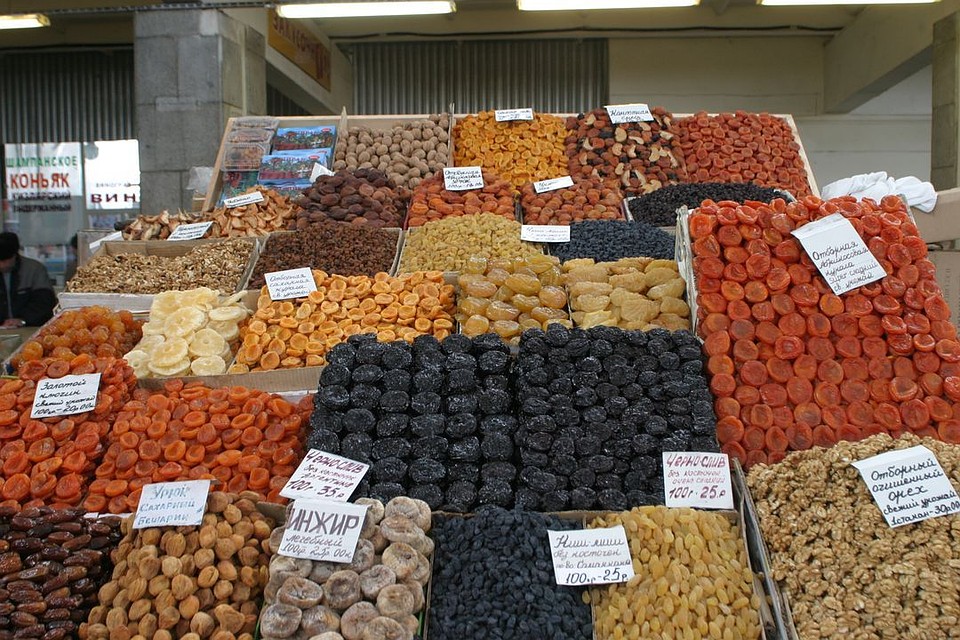 Вся продукция была привезена из Казахстана и Киргизии для продажи на рынках в сибирских городах.