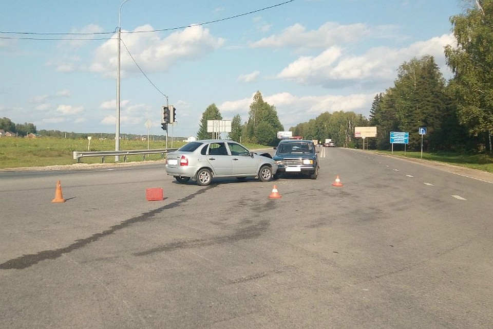 Женщина выехала на перекресток на запрещающий сигнал светофора. Фото: УГИБДД УМВД России по Кировской области