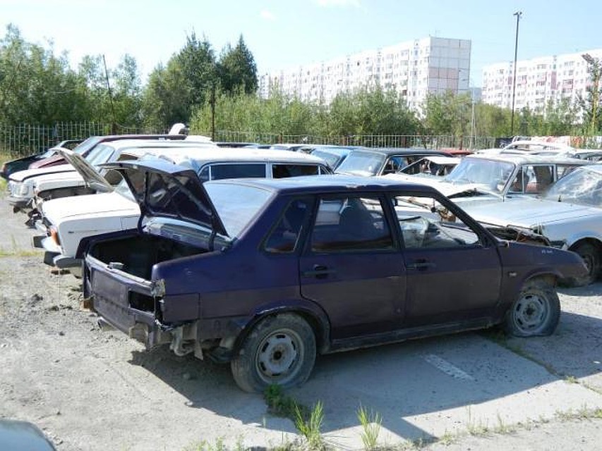 В Нижневартовске из дворов вывезут 28 «забытых» автомобилей. Фото с сайта администрации города Нижневартовск