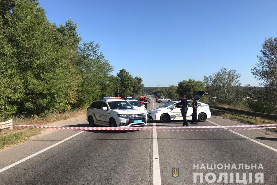 Под Харьковом произошло обрушение автомобильного моста. Фото: сайт Нацполиции Украины по Харьковской области.