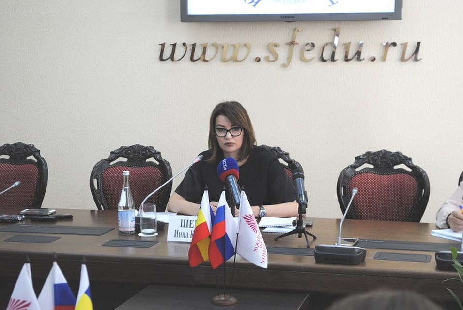 Инна Шевченко почти два часа отвечала на вопросы журналистов.