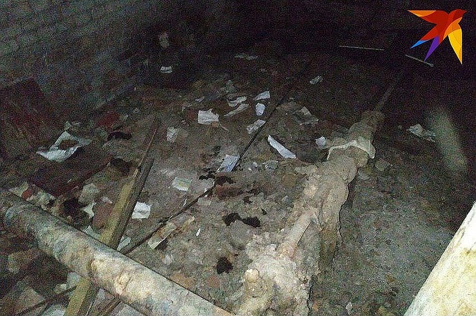На этом чердаке отец спрятал труп зарезанной 2-месячной дочери