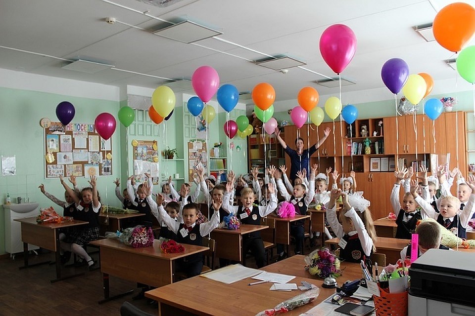 Вопреки хулиганству "минера" первый урок в агрогородке все-таки провели: в детсаду, сельском клубе и сельисполкоме. Фото: pixabay.com.