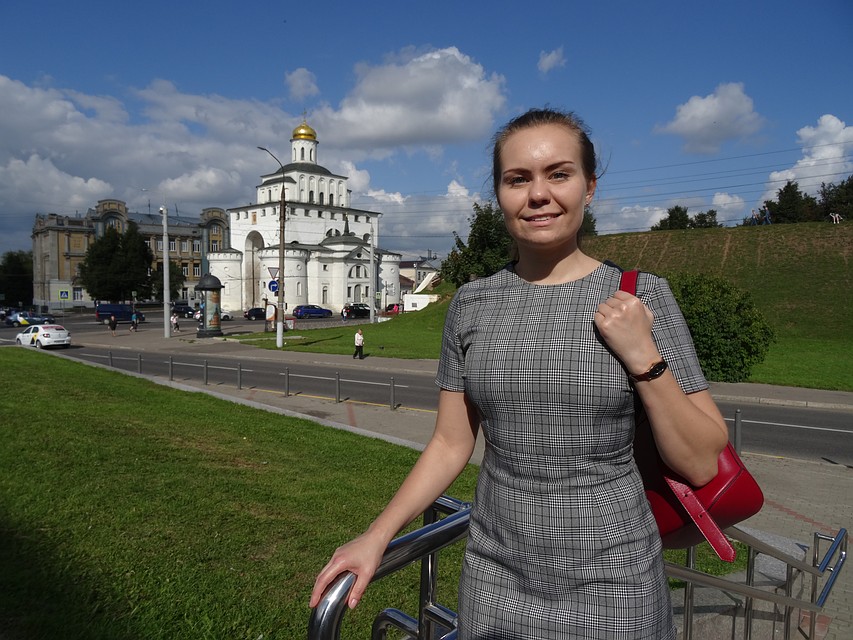 24-летняя Дарья закончила Институт прикладной математики, физики и информатики ВлГУ, сейчас учится в аспирантуре