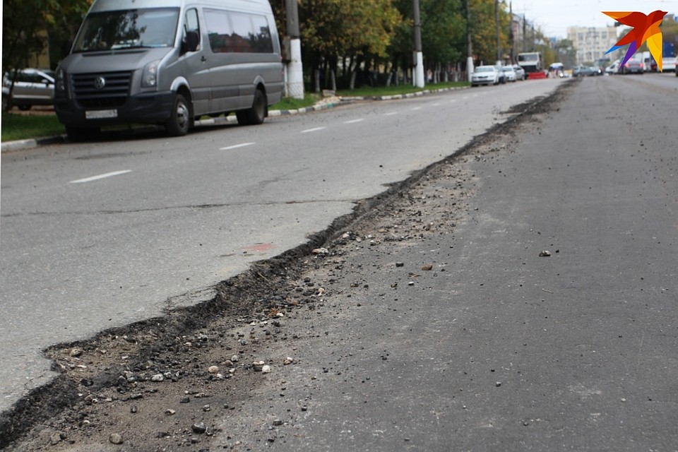 Разница в высоте старого и нового покрытия на проспекте Победы пока весьма существенная.