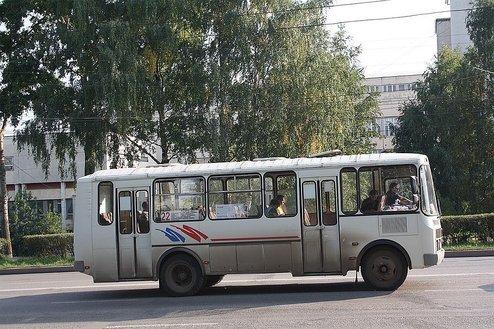 Старые автобусы также не радуют кировчан