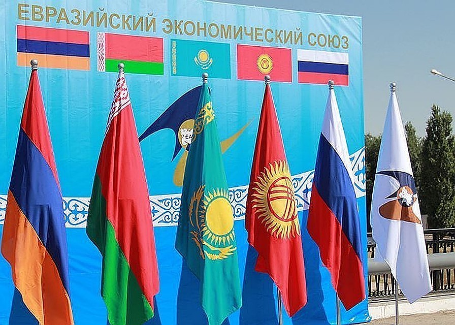 Сербский депутат ответил на требование Брюсселя «не вступать в ЕАЭС»