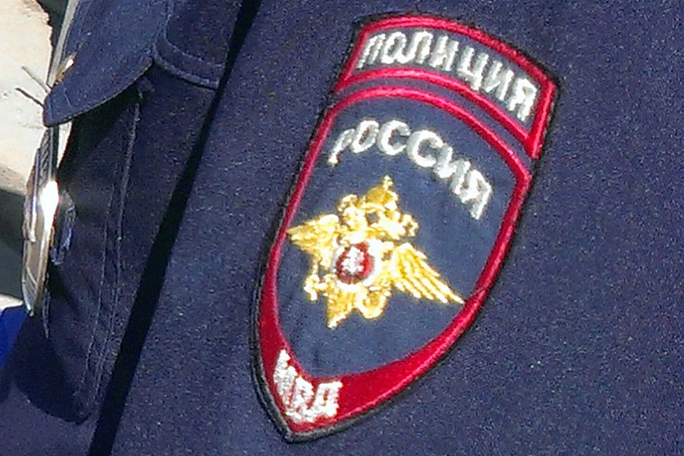 Тюменец с ножом выбежал в подъезд, чтобы наказать возлюбленную.