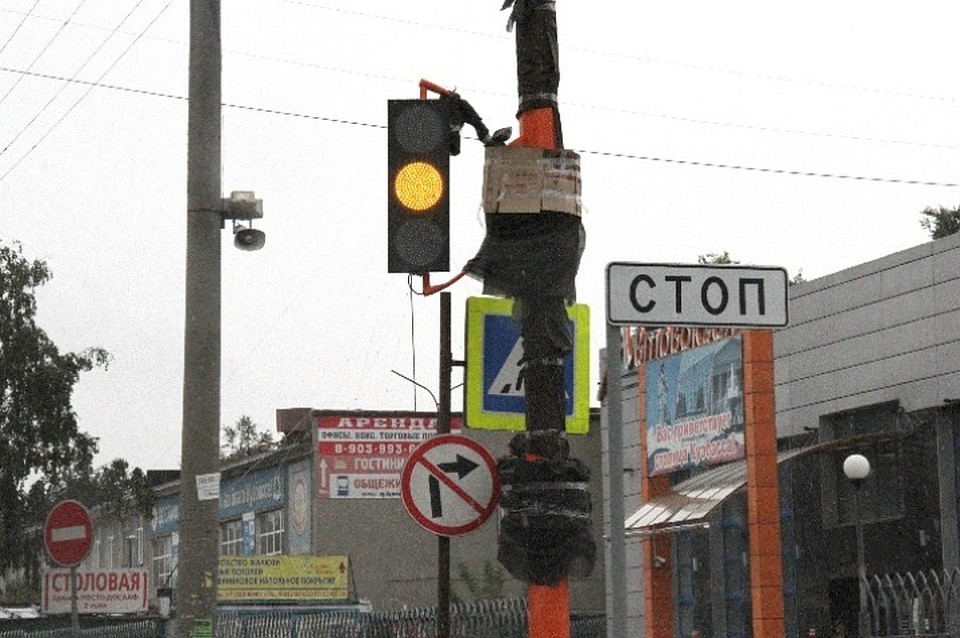 В Кемерове устанавливают новые светофоры для безопасности пешеходов.Фото: администрация города Кемерово