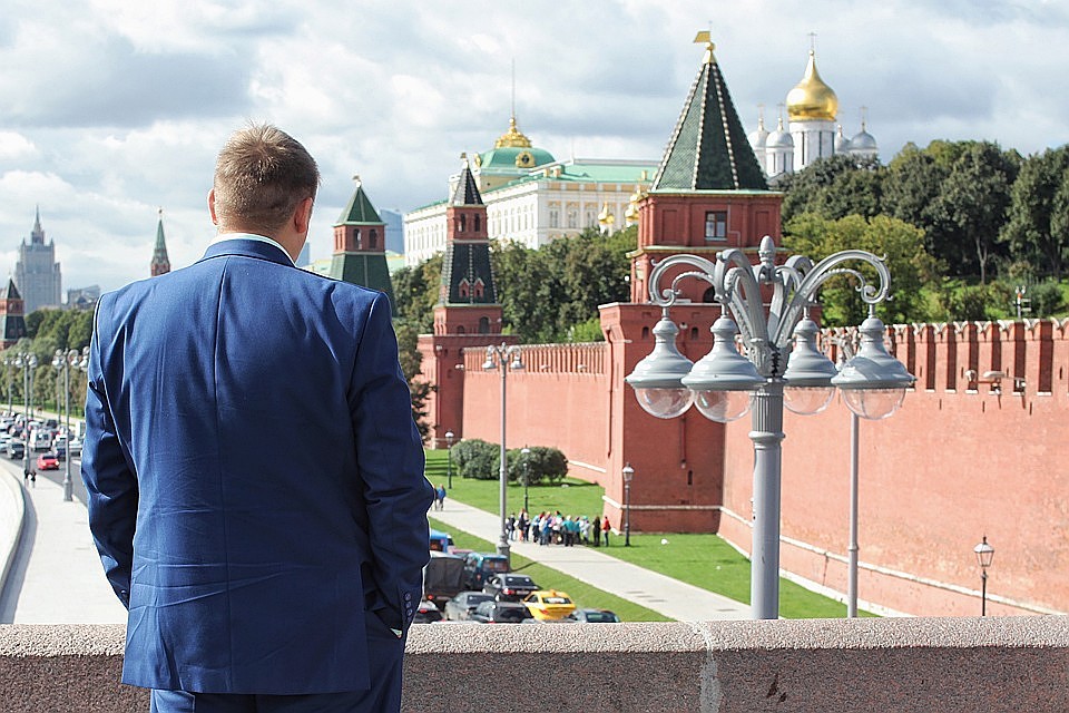Бывший чиновник уехал из страны в 2017 году