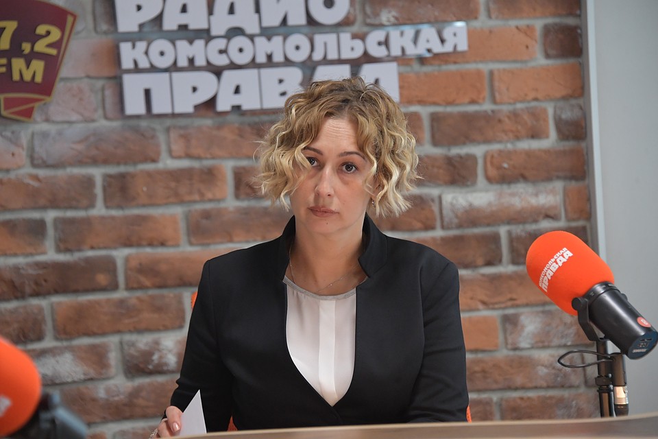 Старший инспектор отдела пропаганды и профилактики детского дорожного травматизма Главного управления по обеспечению безопасности дорожного движения МВД России полковник полиции Ольга Позднякова в студии Радио «Комсомольская правда»