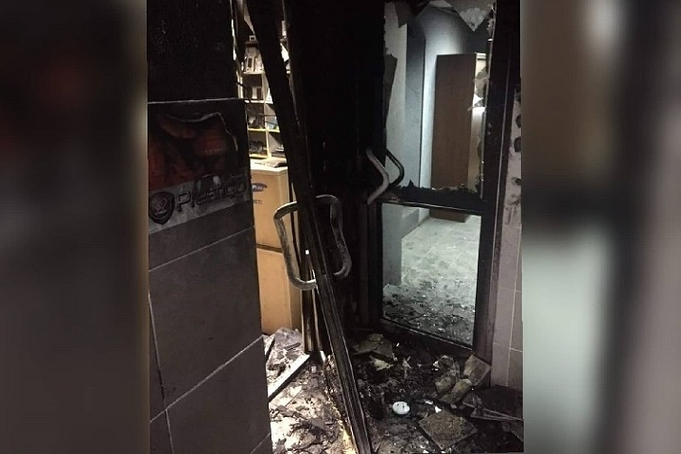 Поджигатель беспрепятственно проехал в метро с пластиковой канистрой бензина. Фото: УСК по Минску.