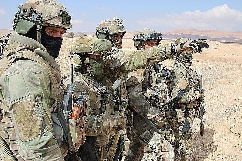 Военные поддерживают режим прекращения огня в районе Голанских высот