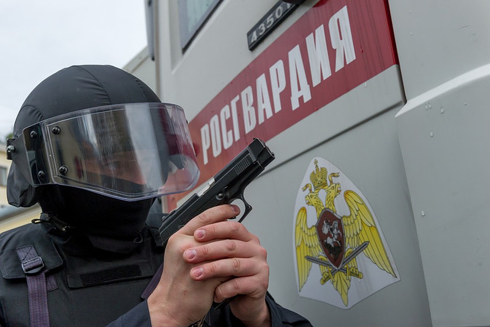 Предполагаемого торговца наркотиками задержали. Сейчас следствие выясняет, не висит ли у него за душой еще что-либо незаконное.