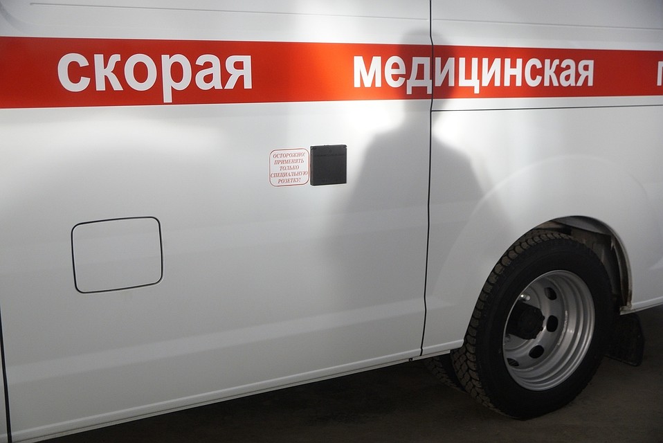 33-летний молодой человек не заметил приближающуюся легковушку и уверенно вышел на проезжую часть